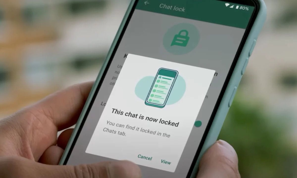 how to hide whatsapp chatting