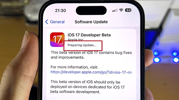fix ios 17 stuck on preparing update