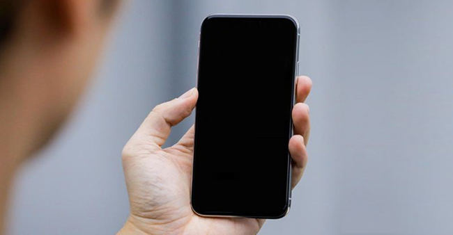 how to fix iphone 12 won't turn on